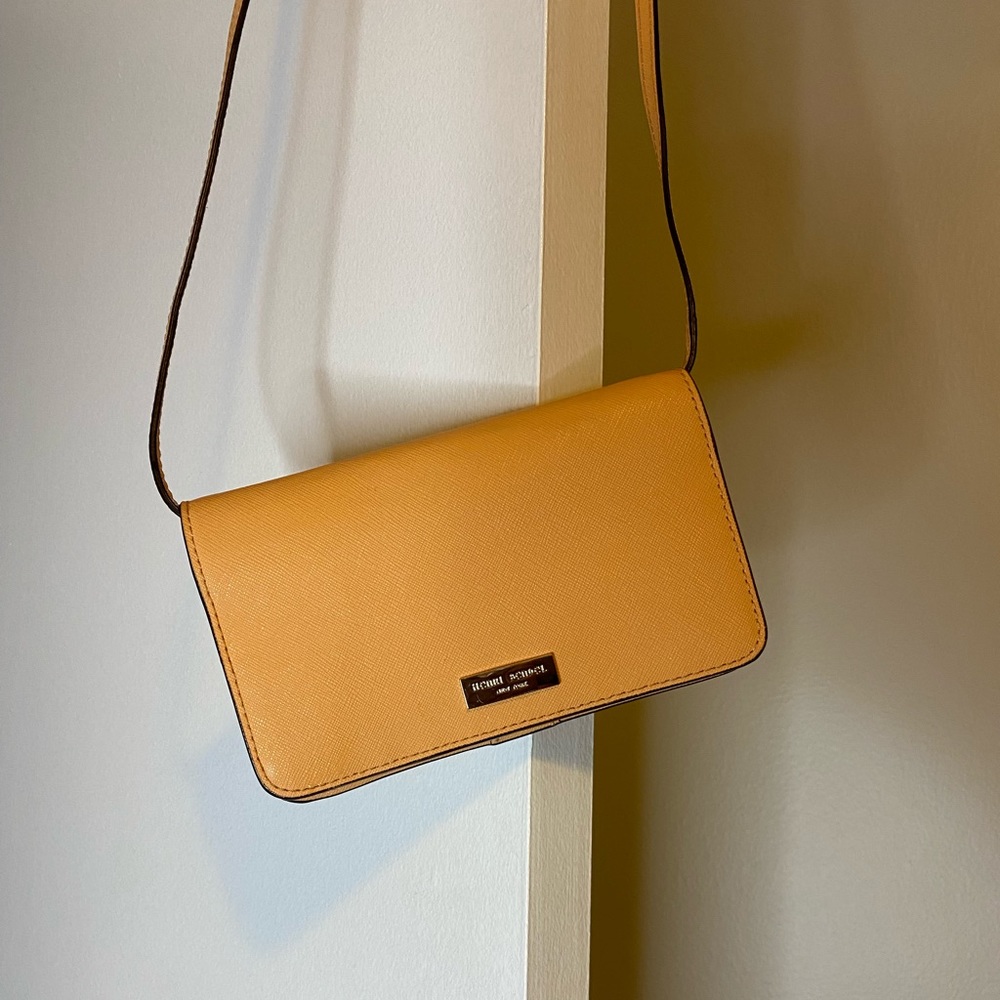 Authentic Leather Henri Bendel cross body wallet